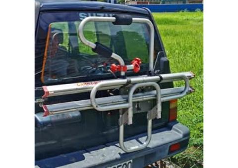 金吉星，吉星，腳踏車架，直接鎖備胎架。售價2500元。