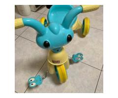 小朋友 學習腳踏車