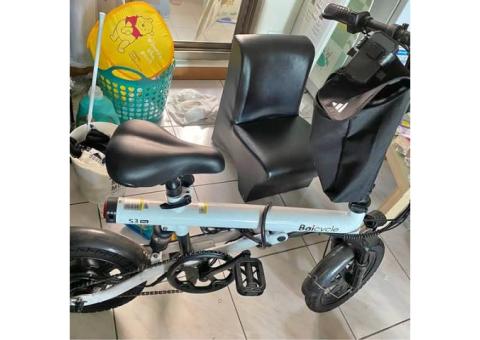 售電動折疊腳踏車  誠可議