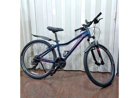 車況新,藍桃色giant捷安特liv bliss 3鋁合金快拆輪xs號21速shimano指撥變速前避震腳踏車車自行車登山車