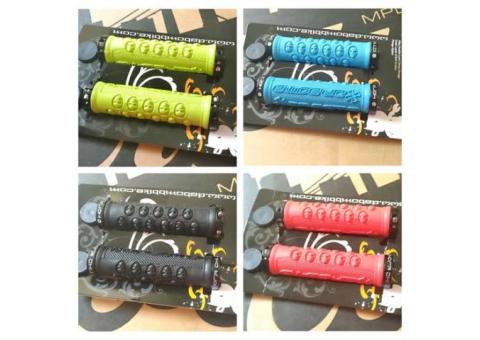 高雄出售 把套 登山車、腳踏車、下坡、 越野車、林道車、自行車、Grips for sale  MTB  Bike, Bicycle, Downhill, Dirt Bike, Trail Bike,