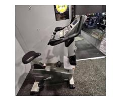 便宜賣 喬山Matrix U1x 直立式健身車 Matrix R1x 斜臥式腳踏車 桃園蘆竹自取 - 1/1