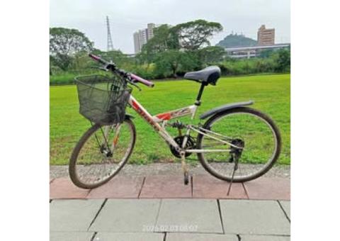 21段變速 好騎 避震腳踏車
功能都正常輪胎很新座椅很舒服
只賣800元 永和自取