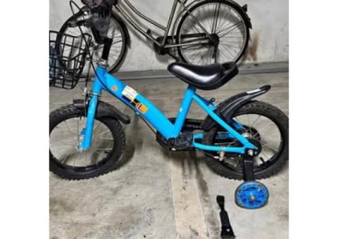 幼兒腳踏車含輔助輪及支腳架（新店）