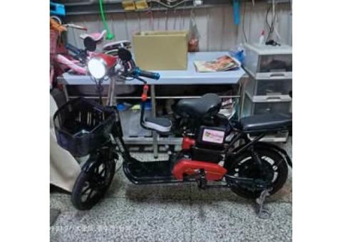 電動電輔腳踏車！7500！功能正常！少用！整車乾淨！整潔免整理！回去立馬可騎！不用領牌！省錢免煩惱！電池正常！電池是可提式電池！可以拿起來帶回家充電！速度、馬力還不錯！速度約有30-40！續航力不知道